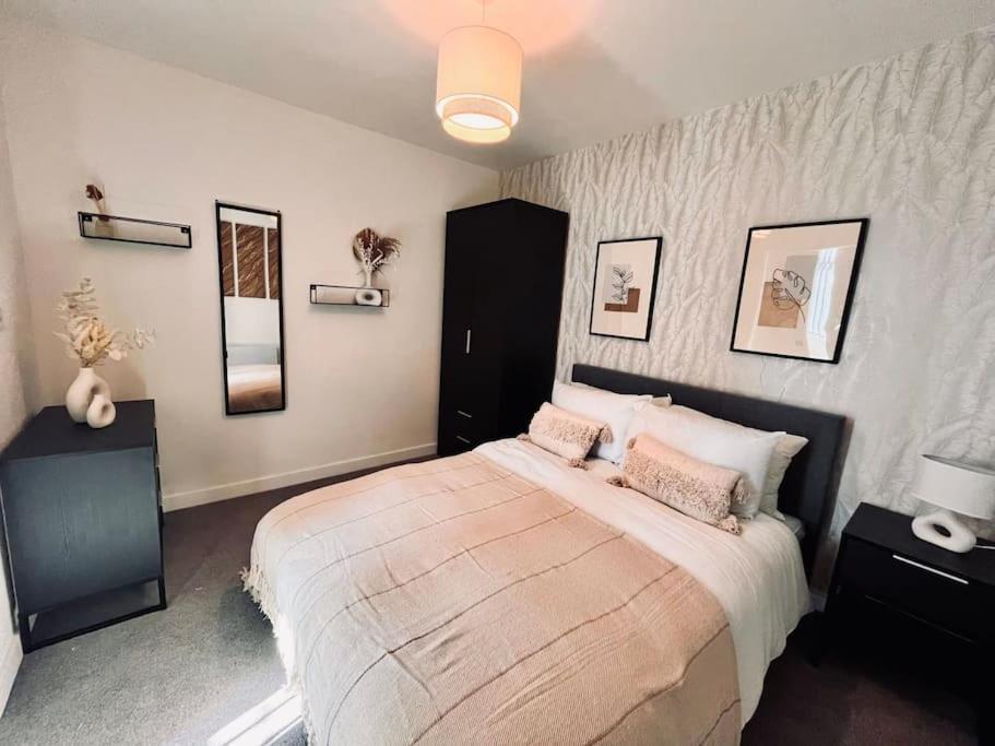 Stunning One Bedroom Apartment In Old Trafford Manchester Eksteriør bilde