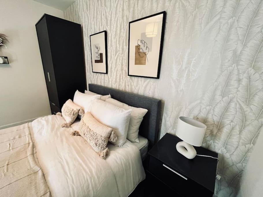 Stunning One Bedroom Apartment In Old Trafford Manchester Eksteriør bilde